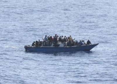 عملیات نجات مهاجران قایق غرق شده در آب های یونان